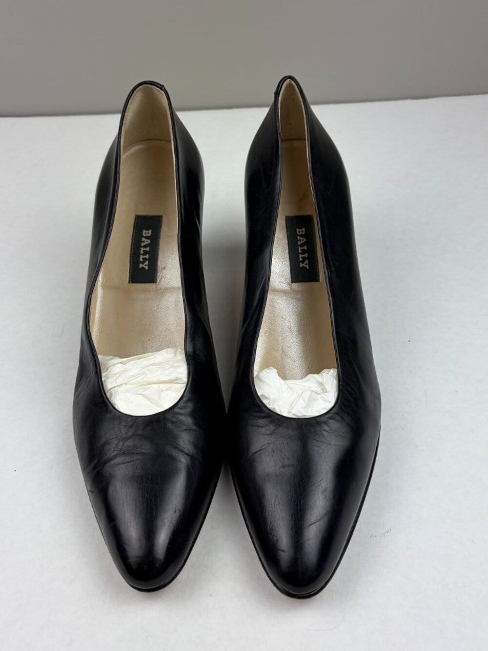 Bally Black Leather Heels Pointed Toe Classic Minimalist Fits Like Size 8.5 N